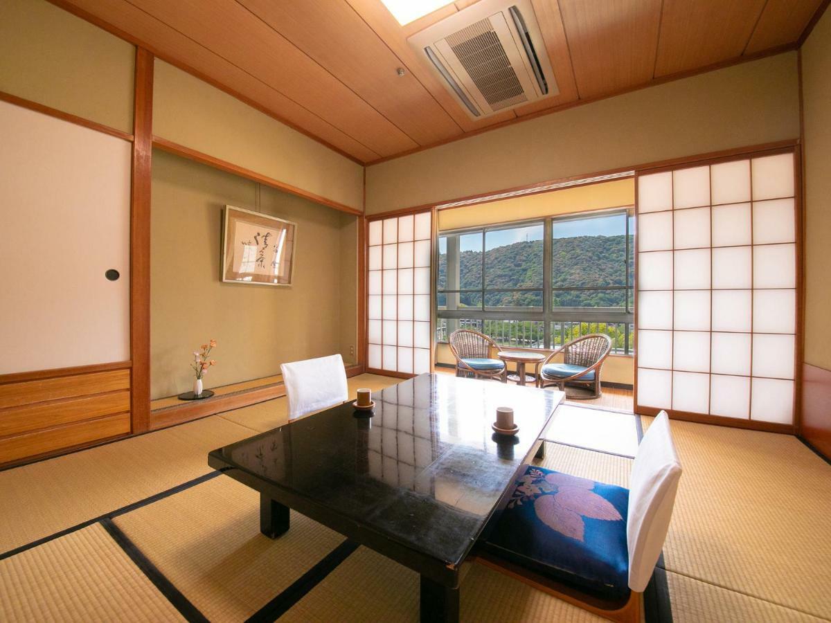 Iwakuni Kokusai Kanko Hotel Dış mekan fotoğraf
